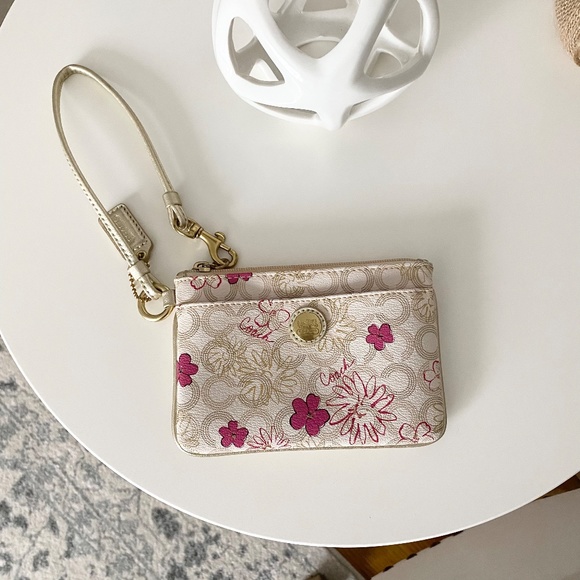 Coach Waverly Floral Cream Zippered Wristlet - Picture 2 of 7